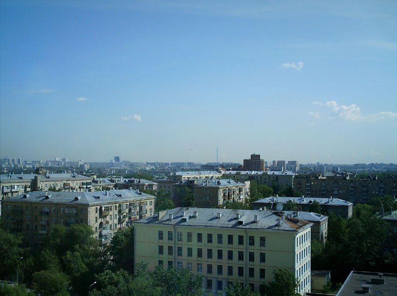 Вид на утреннюю Москву. 29 мая 2006 года.