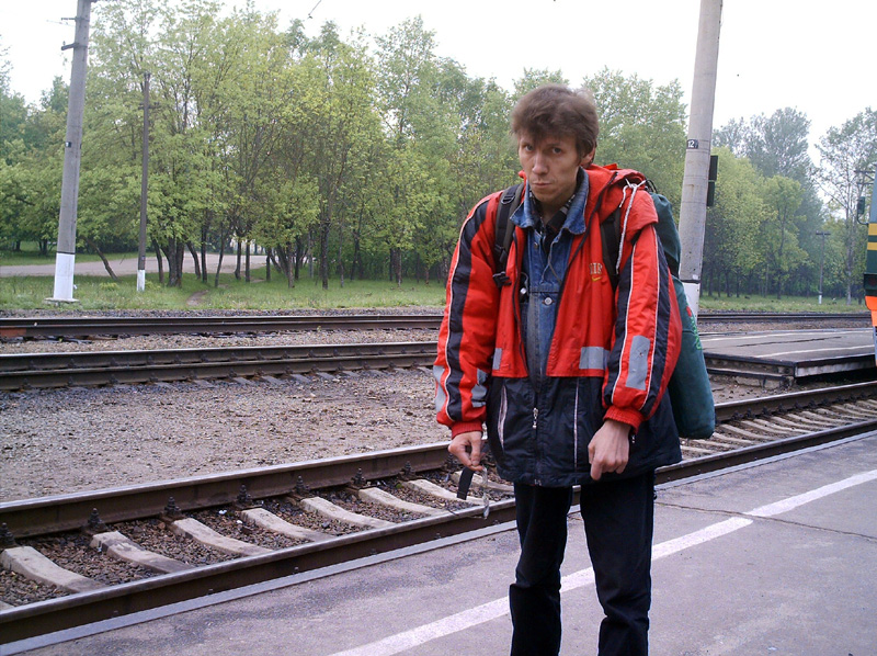 Я на перроне станции Сельцо. 31 мая 2006 года.