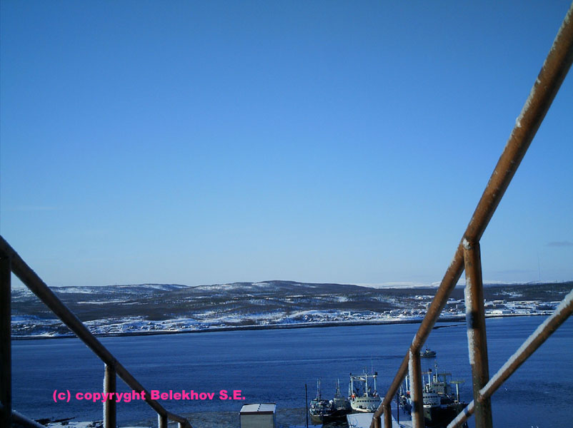 Мурманск. Вид на Кольский залив. 27 февраля 2006 года.